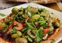 Zeytin Salatası Tarifi ve Malzemeleri