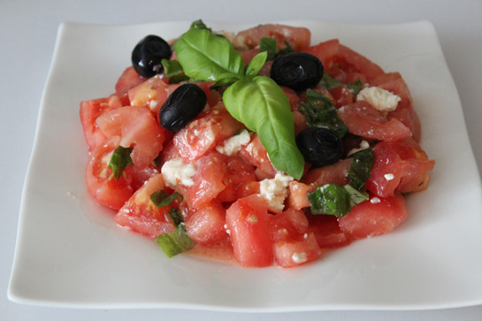 Domates Salatası Tarifi ve Malzemeleri