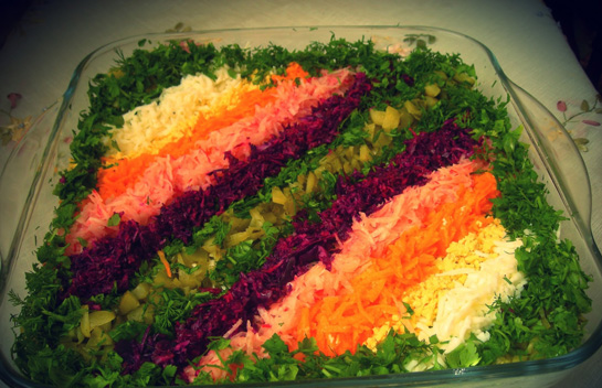 Gökkuşağı Salatası Tarifi ve Malzemeleri